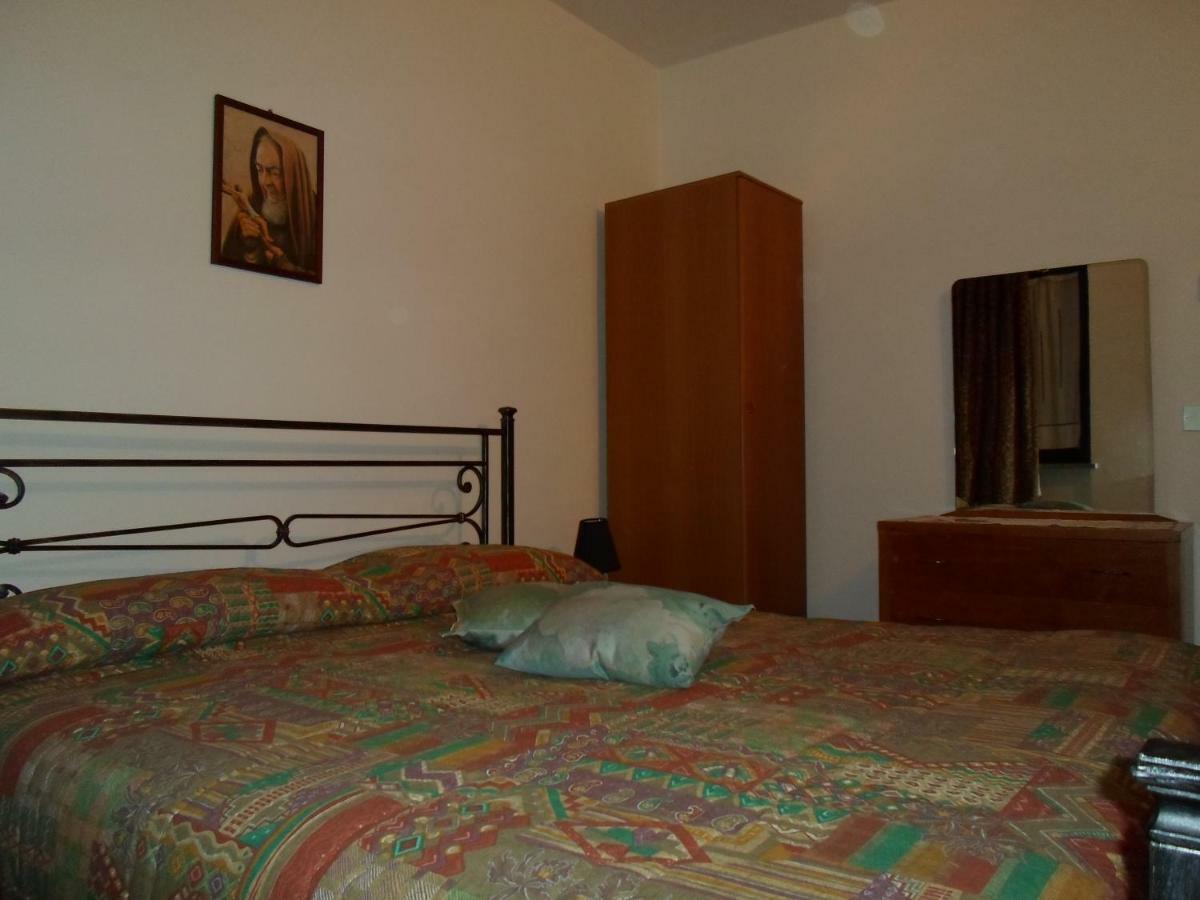 Albergo Leon D'Oro Dogliani Luaran gambar